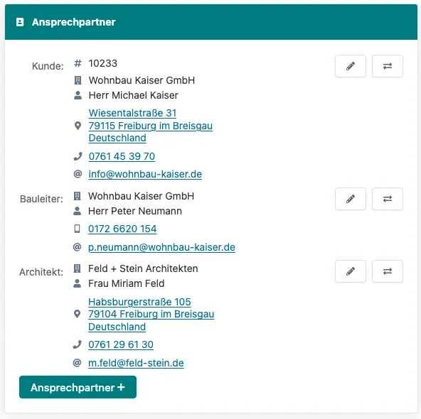 Karte Ansprechpartner mit Kunde, Bauleiter und Architekt, je mit Adresse, Telefon, E-Mail und den Buttons zum Bearbeiten und Austauschen